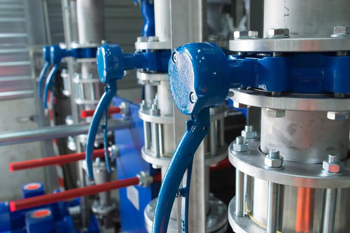 Départ et retour d'un circuit de chauffage instrumenté